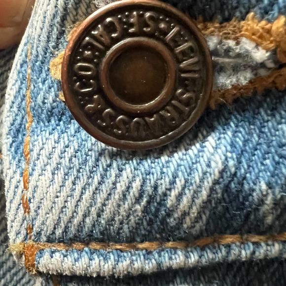 Vintage Levi’s cutoff lipstick bullet shorts - Picture 7 of 12